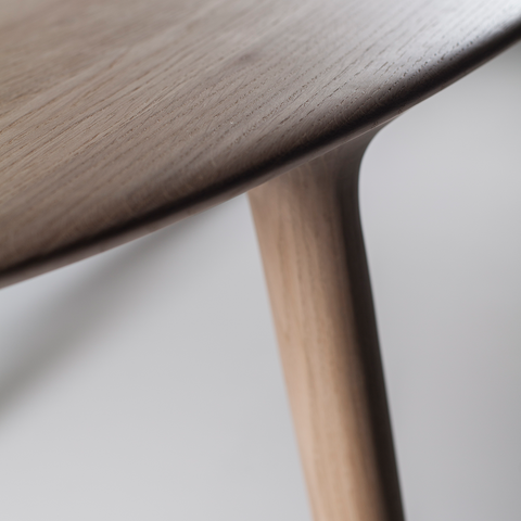 Luc ovale tafel