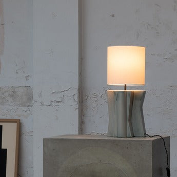 Tafellamp °2 grijs- wit yucca