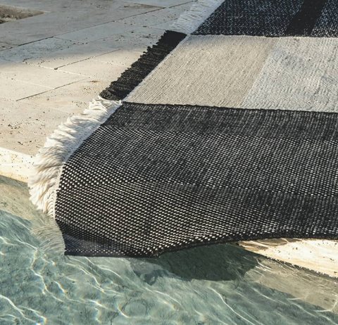 Tres black carpet - outdoor